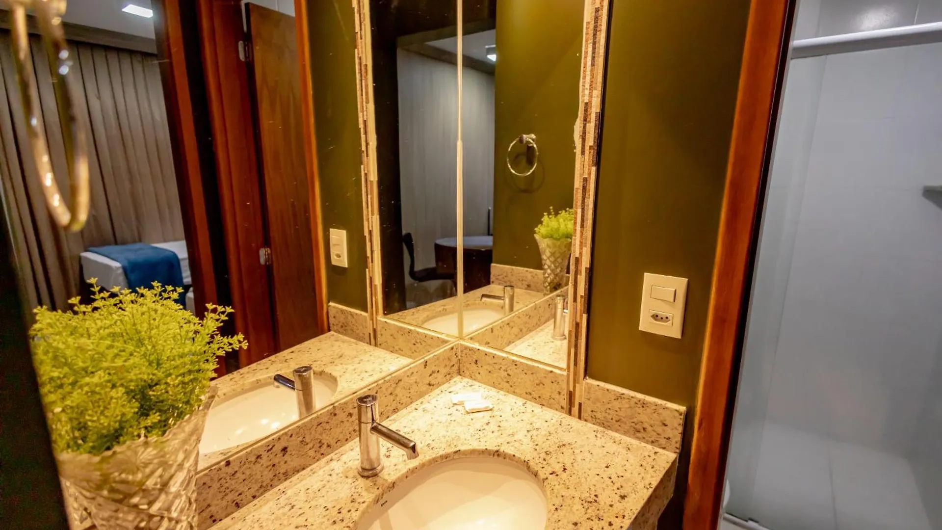 Mineir.Inn - Riviera | Lazer Com Piscinas 24H Caldas Novas