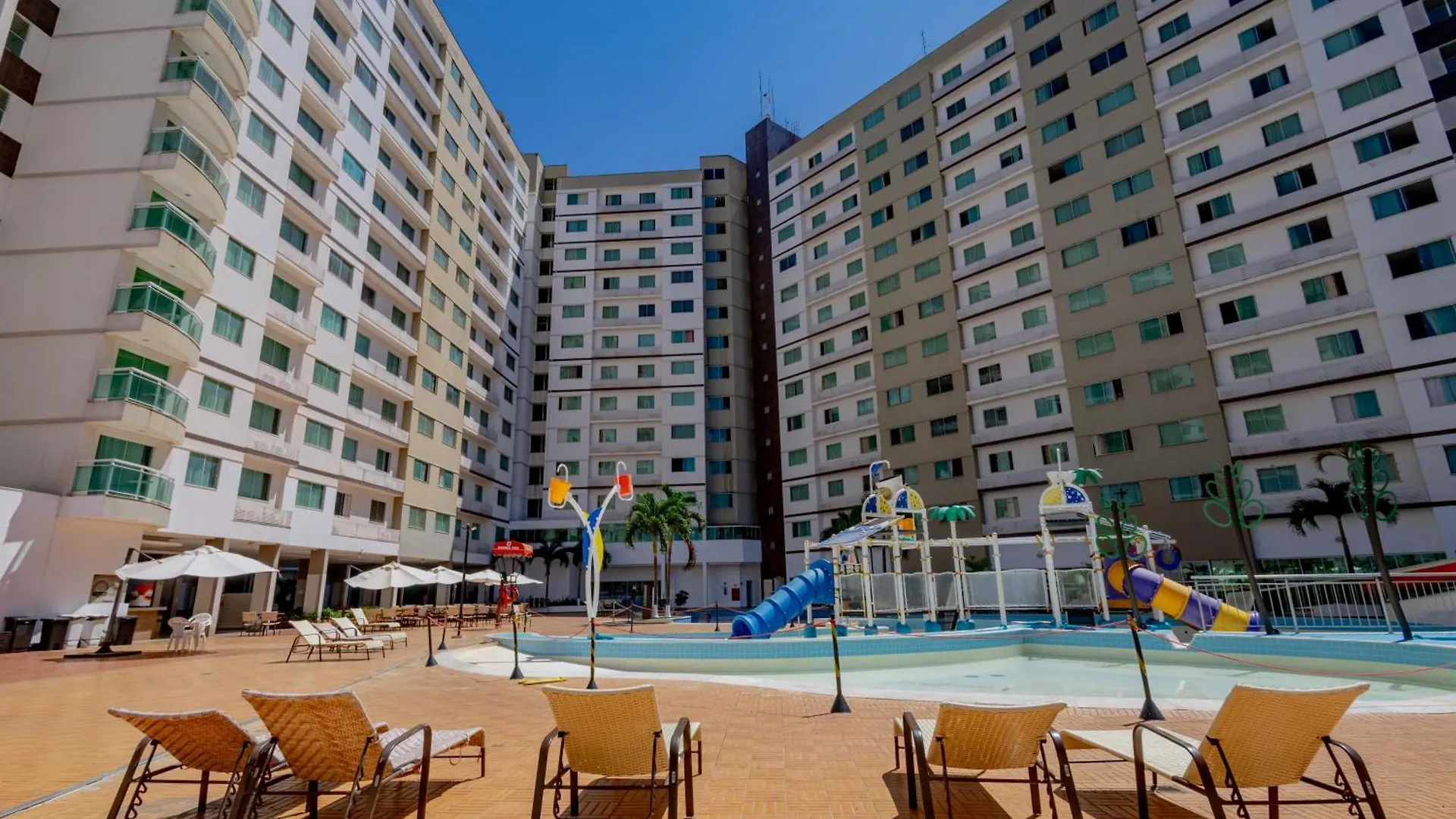 Mineir.Inn - Riviera | Lazer Com Piscinas 24H كلدس نوفاس فندق